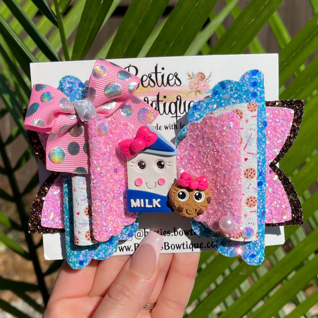 Milk & Cookie 5.5” Glitter Bow with Clay Center