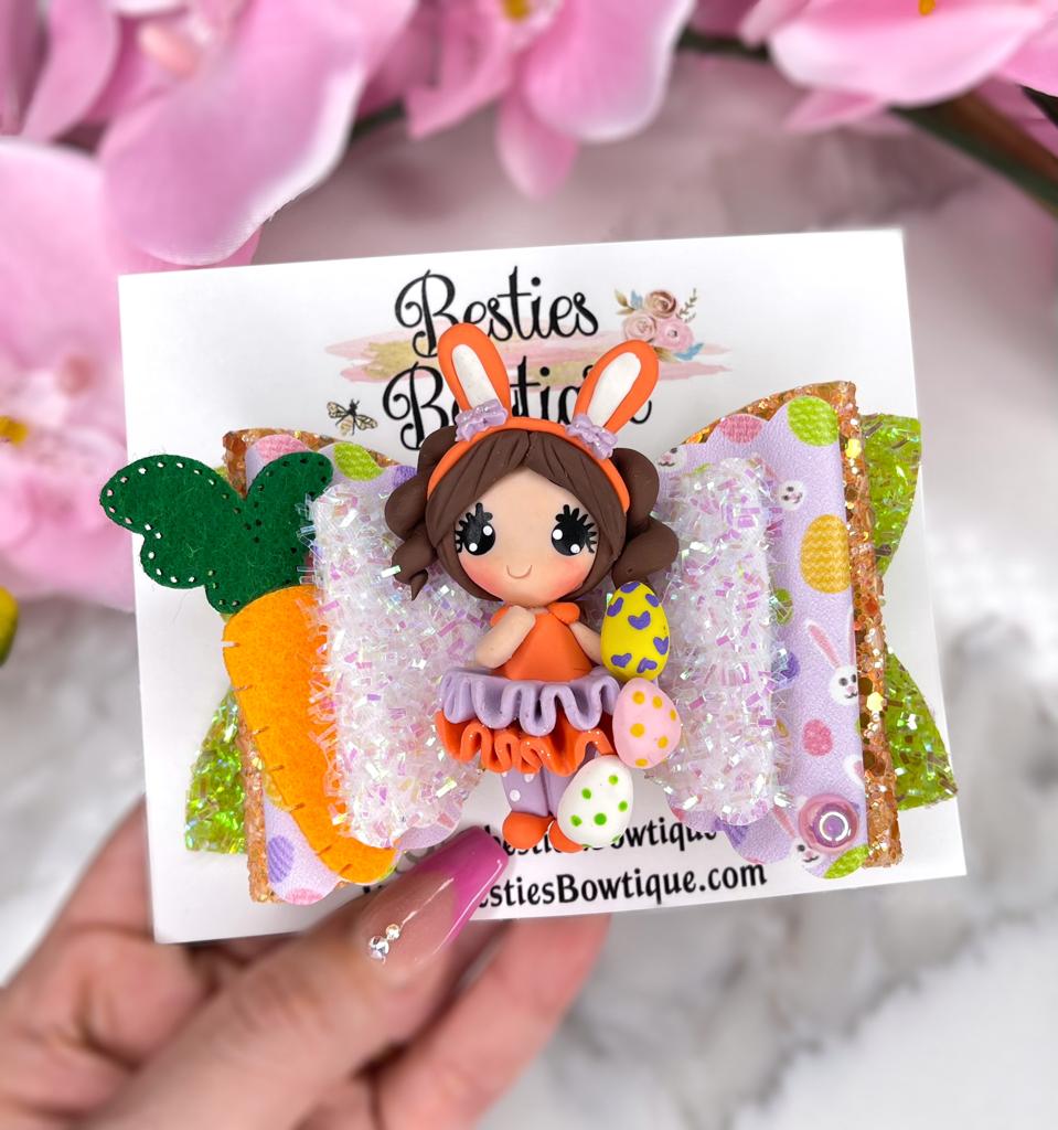 Carrot Cutie 4.5” Bow with Clay Center